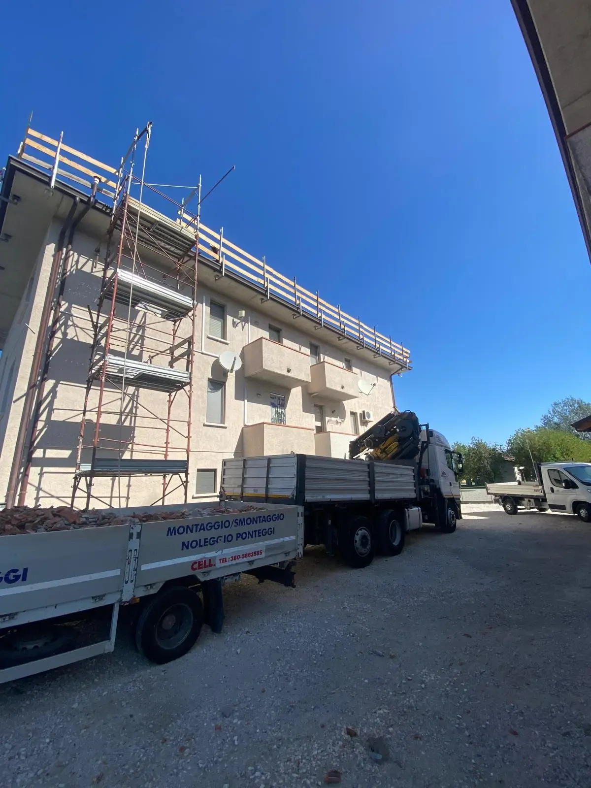 Tinteggiatura facciata condominio — Edil360 Srl Ferrara